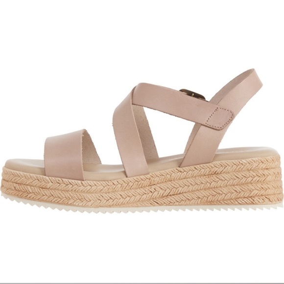 🎉LAST PIECE🎉BERTUCHI Made in Spain Quarter Strap Wedge Sandals - Leather - Picture 3 of 9